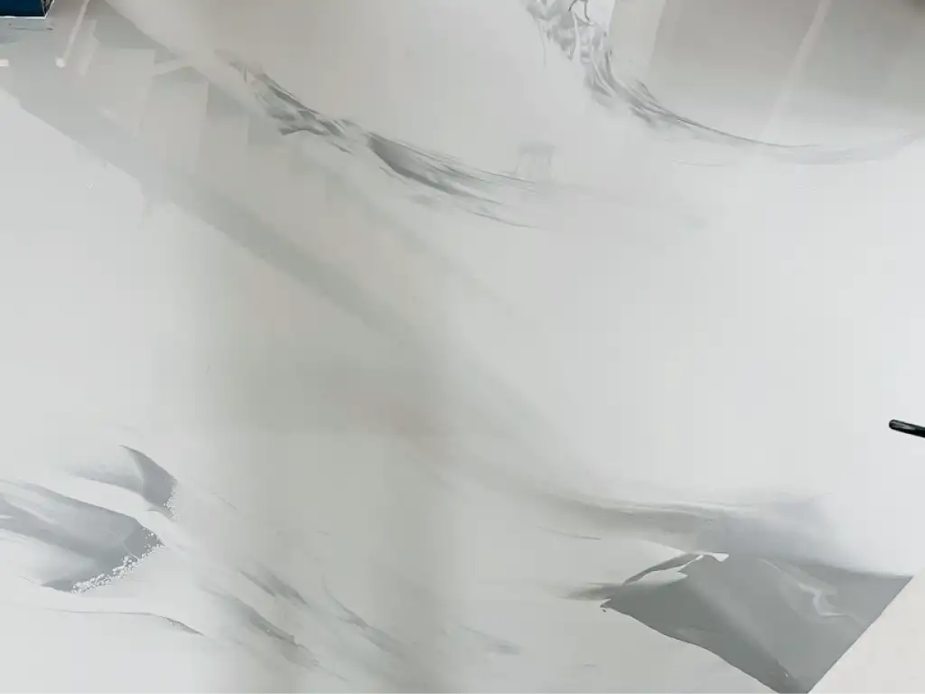 Polyuretanová designová podlaha v obytné místnosti